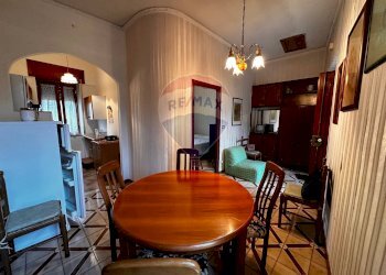 Sala da pranzo - Two-room apartment rione Taverna
 
7, Tufo - photo 5