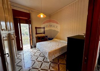 Camera / camera da letto - Two-room apartment rione Taverna
 
7, Tufo - photo 11