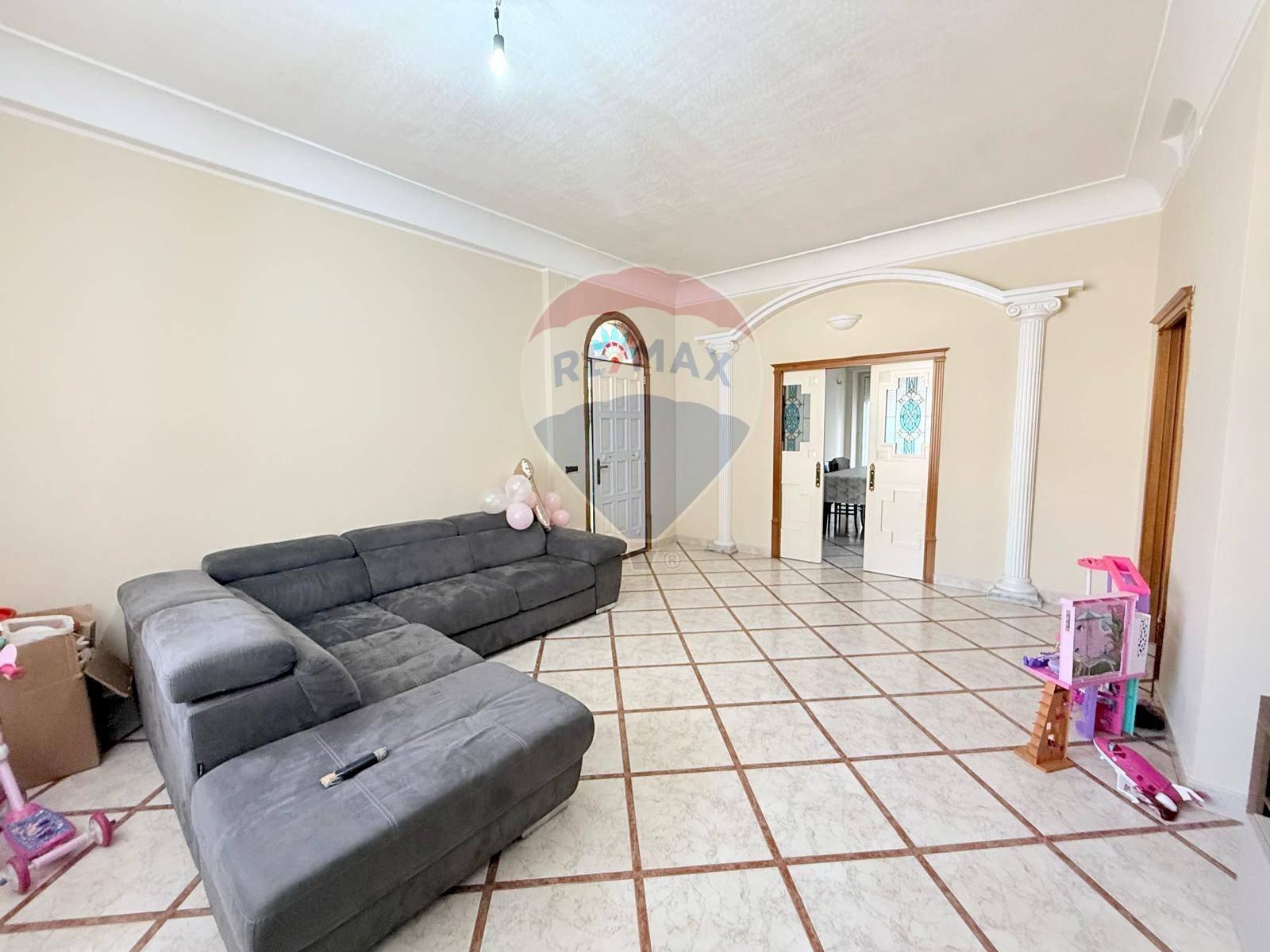 Soggiorno - Four-room apartment Via Galileo Galilei
 
76, Sant'Antimo - photo 1