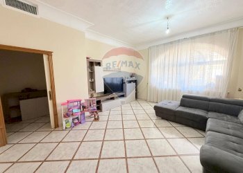 Soggiorno - Four-room apartment Via Galileo Galilei
 
76, Sant'Antimo - photo 2