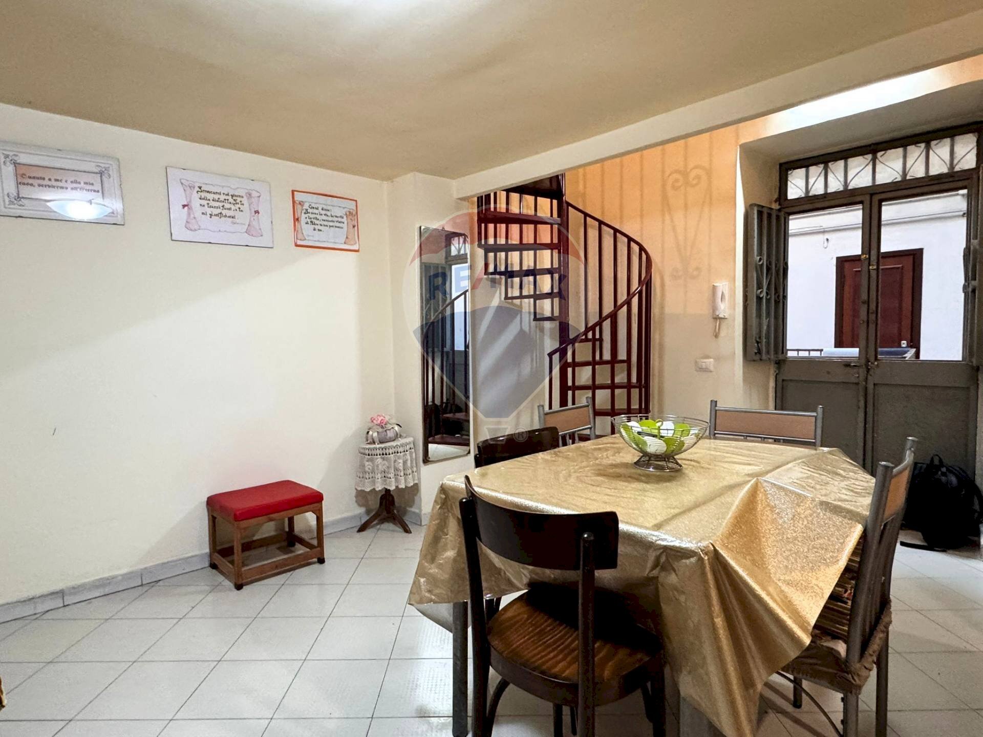 Sala da pranzo - Bilocale Via Falconieri
 
16, Napoli - foto 1