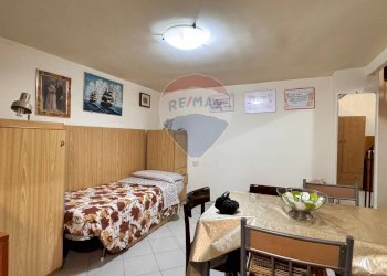 Camera / camera da letto - Bilocale Via Falconieri
 
16, Napoli - foto 21