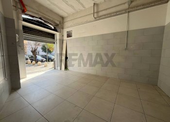 Stanza vuota - Negozio Viale Margherita
32, Napoli - foto 5