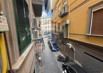 Edificio all\'aperto - Quadrilocale Via Settimo Duchesca
 
49, Napoli - foto 2