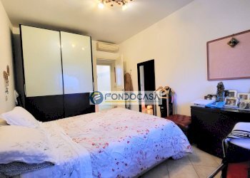 camera matrimoniale - Quadrilocale Viale Roma
 
114, Massa - foto 13