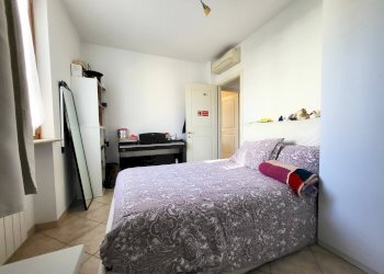 camera matrimoniale 2 - Quadrilocale Viale Roma
 
114, Massa - foto 16