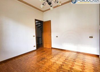 camera matrimoniale 2 - Casa semi indipendente G. Pardini
 
49, Viareggio - foto 21