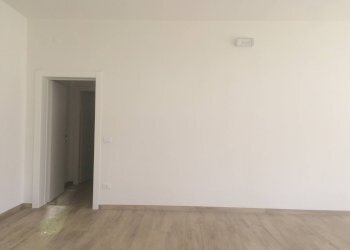 Foto 8 - Attività Commerciale Via Di Salviano
 
54, Livorno - foto 7