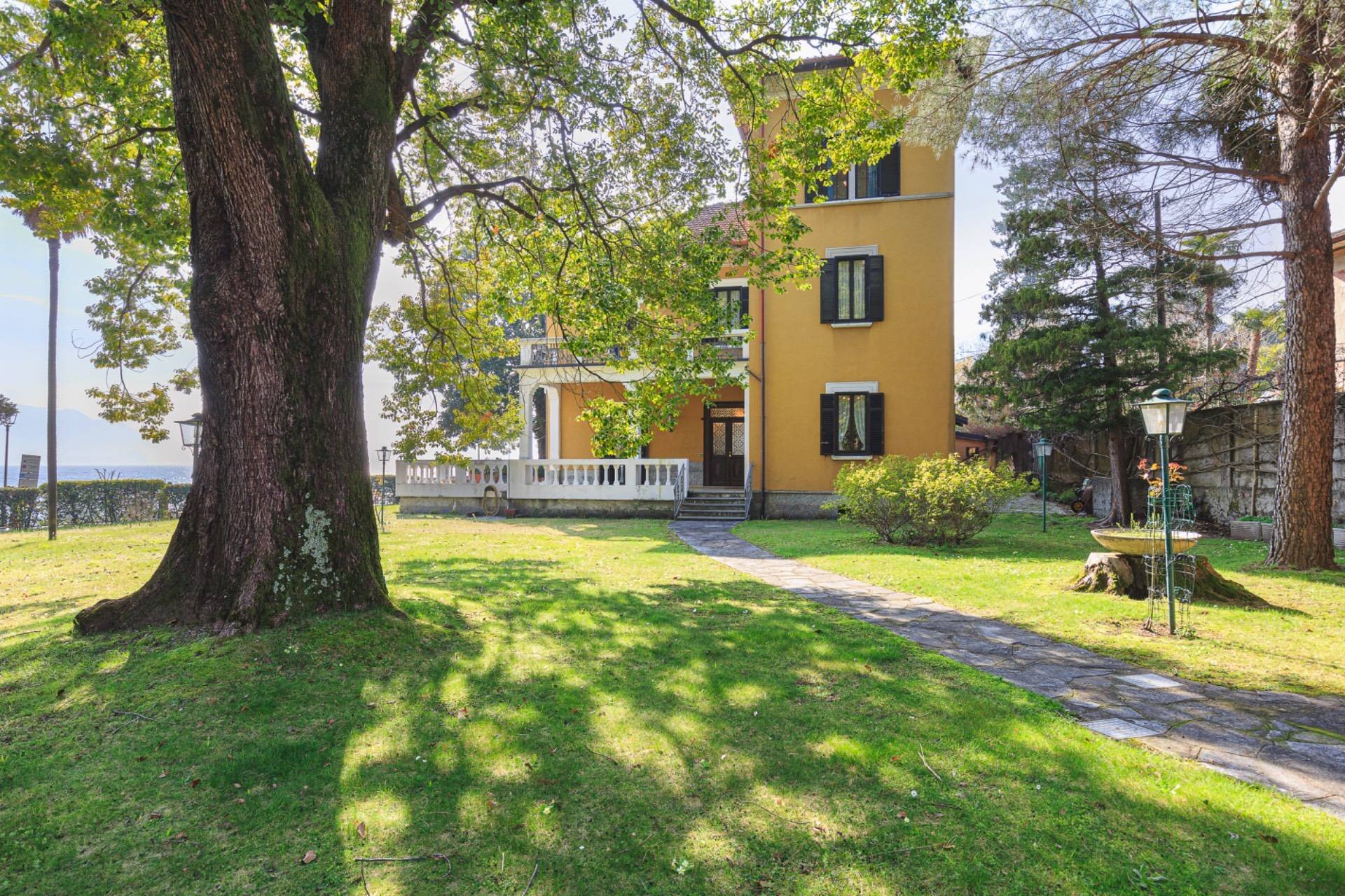 Foto 6 - Villa Viale Giuseppe Garibaldi
68, Maccagno con Pino e Veddasca - photo 3
