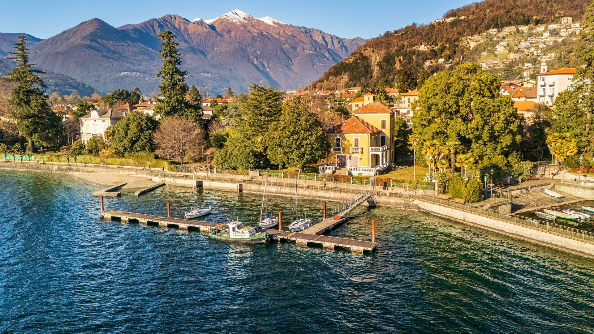 Foto 2 - Villa Viale Giuseppe Garibaldi
 
68, Maccagno con Pino e Veddasca - foto 2