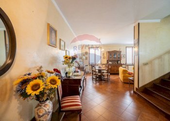 Sala da pranzo - Villa a Schiera Via Edison
 
16, Porto Mantovano - foto 8
