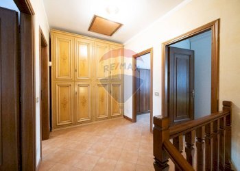 Hall / corridoio - Villa a Schiera Via Edison
 
16, Porto Mantovano - foto 25