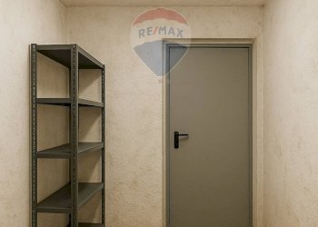 Hall / corridoio - Cantina / Solaio Via Luca De Samuele Cagnazzi
 
16/18, Bari - foto 1