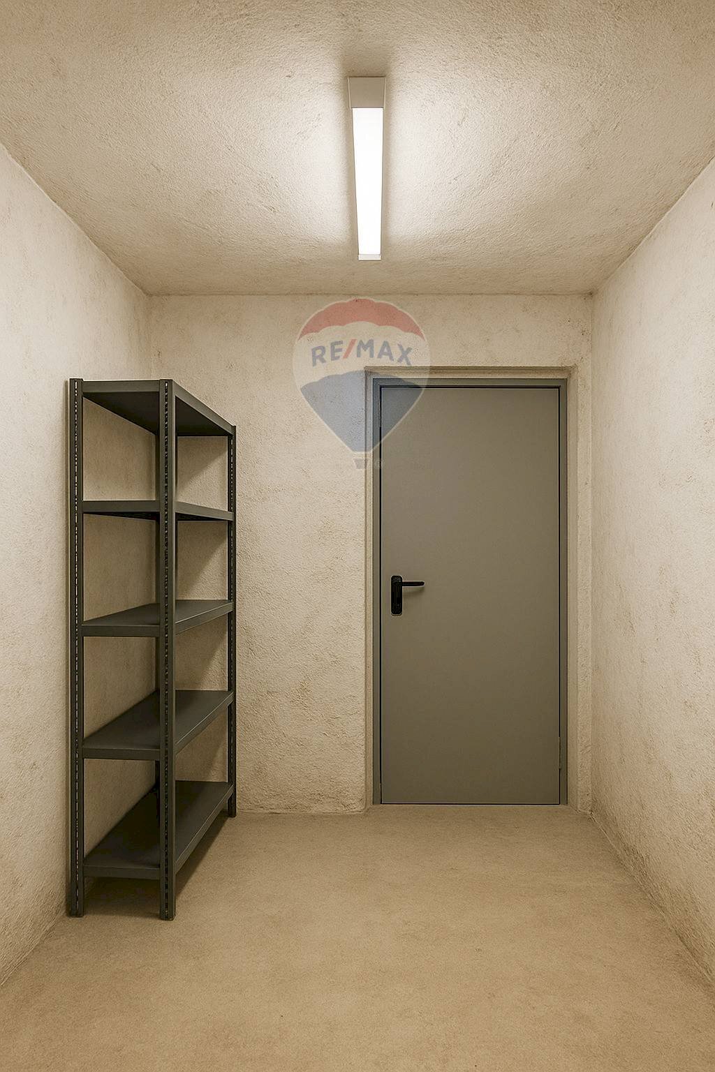 Hall / corridoio - Cantina / Solaio Via Luca De Samuele Cagnazzi
 
16-18, Bari - foto 1