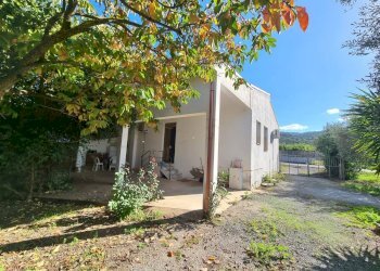 Foto 2 - Casa indipendente Via Grazia Deledda, Nuxis - foto 2