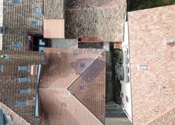 Edificio all\'aperto - Rustico Via G. Marconi
 
57, Alzano Lombardo - foto 7