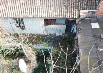 Edificio all\'aperto - Rustico Via G. Marconi
 
57, Alzano Lombardo - foto 12