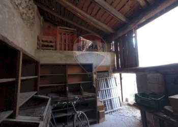 Dispensa di stoccaggio - Rustico Via G. Marconi
 
57, Alzano Lombardo - foto 30