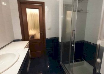 Bagno - Trilocale via Camillo Benso di Cavour, 48, Torino (zona Centro) - foto 16