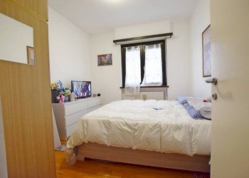 Camera da letto - Bilocale via Alba, 67, Mondovì - foto 9