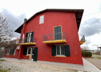 Facciata - Quadrilocale strada della Rezza, 10, Andezeno - foto 1