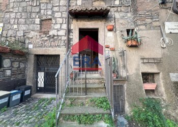 Foto 1 - Bilocale Largo degli Esposti
 
3, Viterbo - foto 1