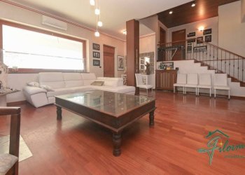 Salone - Villa strada Provinciale Pecetto Chieri, Pino Torinese - foto 16