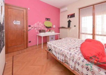 Camera da letto - Villa strada Provinciale Pecetto Chieri, Pino Torinese - foto 50