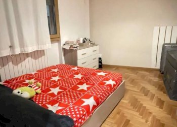 Camera da letto - Trilocale via Padova, 102/3, Milano - foto 6