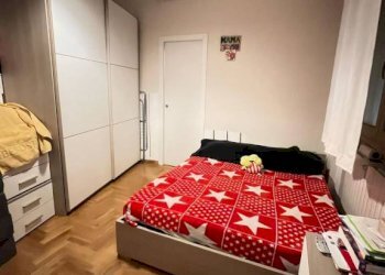 Camera da letto - Trilocale via Padova, 102/3, Milano - foto 8
