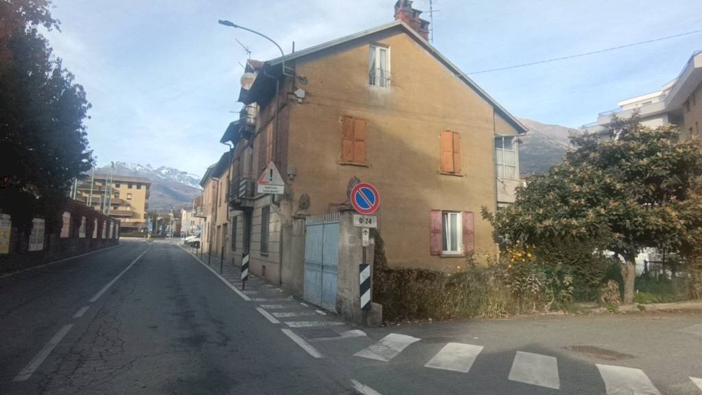 Zona - Bilocale Avenue Giuseppe Garibaldi, Aosta - foto 1