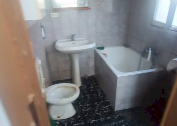 Bagno - Bilocale Avenue Giuseppe Garibaldi, Aosta - foto 9