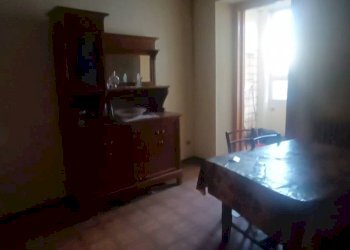 Camera da letto - Bilocale Avenue Giuseppe Garibaldi, Aosta - foto 11