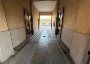 Interno palazzo - Box via Monte Rosa, 110, Torino (zona Barriera Milano) - foto 2