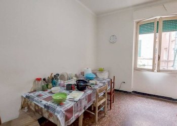 Cucina - Trilocale vico Dietro il Coro delle Vigne, Genova (zona Centro Storico) - foto 5