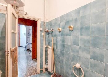 Bagno - Trilocale vico Dietro il Coro delle Vigne, Genova (zona Centro Storico) - foto 12