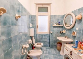 Bagno - Trilocale vico Dietro il Coro delle Vigne, Genova (zona Centro Storico) - foto 13