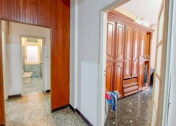 Corridoio - Trilocale vico Dietro il Coro delle Vigne, Genova (zona Centro Storico) - foto 16