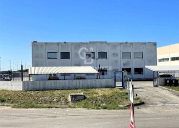 Foto 2 - Capannone Via Artom Alessandro, Brindisi - foto 2