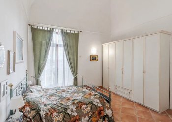 camera da letto - Independent house Luigi Iorio, Boscotrecase - photo 21