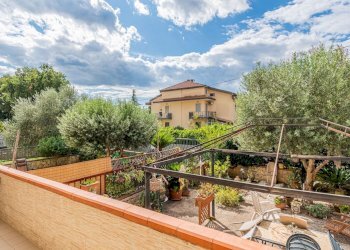 facciata - Villa a Schiera di penetrazione
 
167, Pignataro Maggiore - foto 32