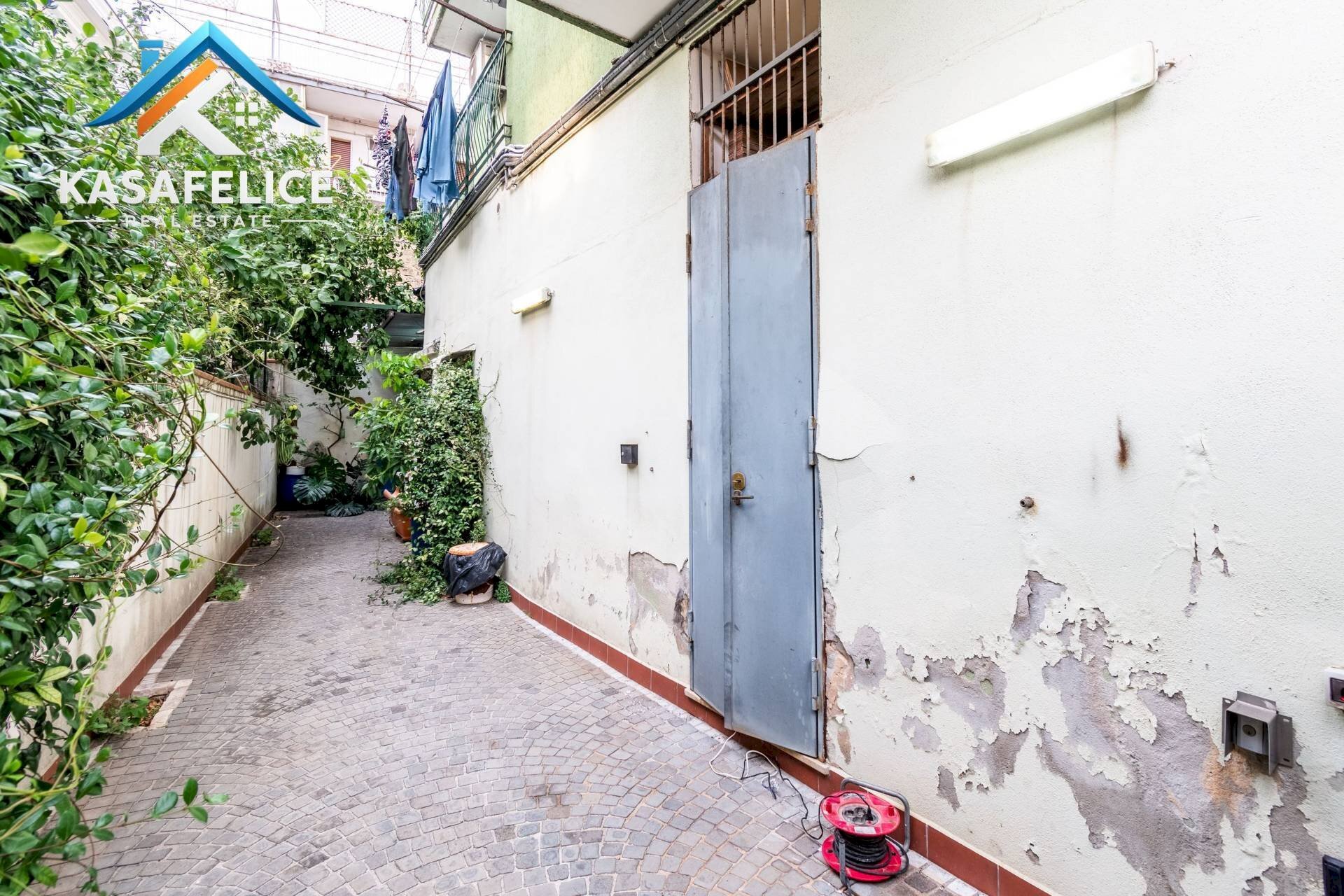 Foto 3 - Commercial Premises via Manzoni
 
97/99, San Giorgio a Cremano - photo 3