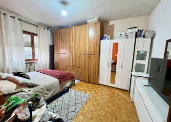 Camera da letto - Trilocale via Barazze, 17, Cossato - foto 11