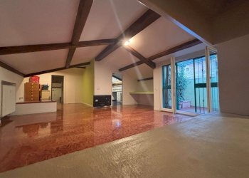 soggiorno - Quadrilocale via Goito, Bologna (zona Centro Storico) - foto 6