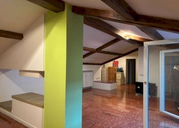 soggiorno - Quadrilocale via Goito, Bologna (zona Centro Storico) - foto 7