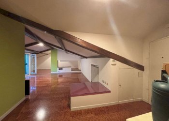 soggiorno - Quadrilocale via Goito, Bologna (zona Centro Storico) - foto 10