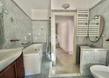 Appartamento Via Francesco Crispi, Savona (zona Lavagnola) - foto 23