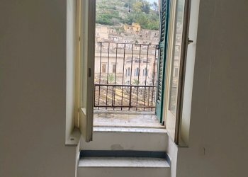 WhatsApp Image 2025-11-18 at 17.45.12 (1).jpeg - Porzione di casa Via Carlo Papa, Modica - foto 14