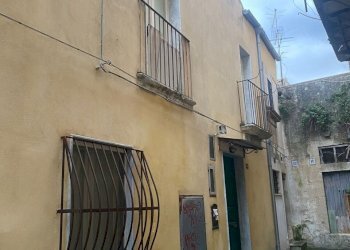 WhatsApp Image 2025-11-18 at 17.45.17.jpeg - Porzione di casa Via Carlo Papa, Modica - foto 26