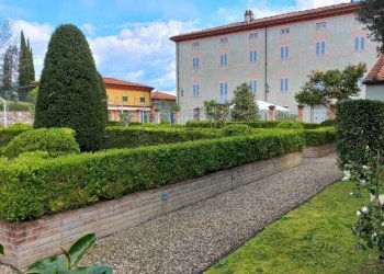 PRESTIGIOSA VILLA STORICA COLLINE DI LUCCA  (2).jp - Villa Via di Tiglio 1234, Lucca - foto 1